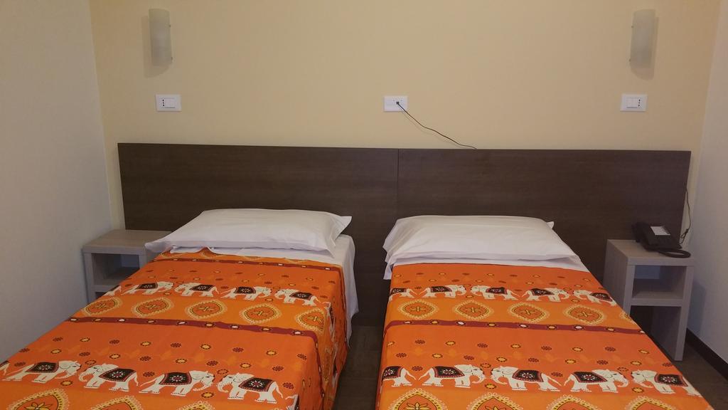 Hotel Tommaseo Genova Kültér fotó