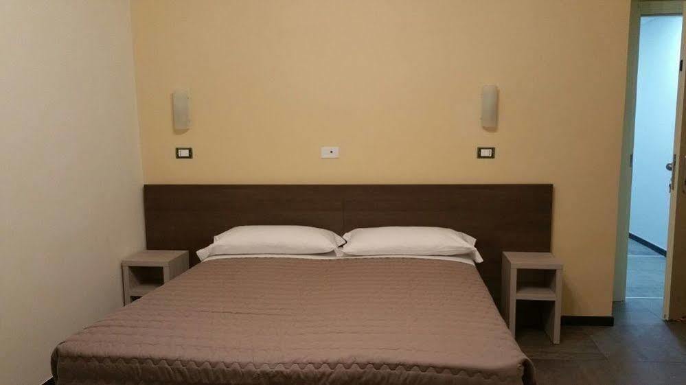 Hotel Tommaseo Genova Kültér fotó